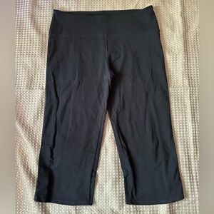 🍉 Kirkland Signature Black Cropped Yoga Pants Straight leg XL GUC